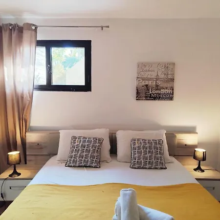 Apartment T4 Caminu, Pool & Garden, 6 Guests *
