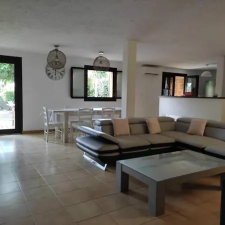 Apartment T4 Caminu, Pool & Garden, 6 Guests
