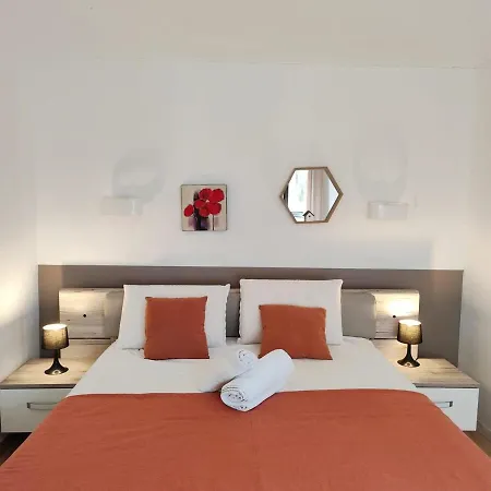 Apartment T4 Caminu, Pool & Garden, 6 Guests *